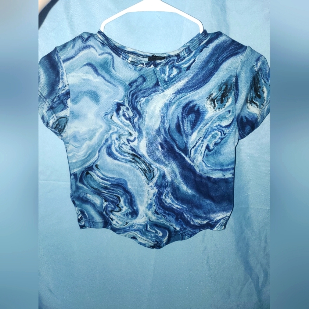 Blue swirl pattern crop top